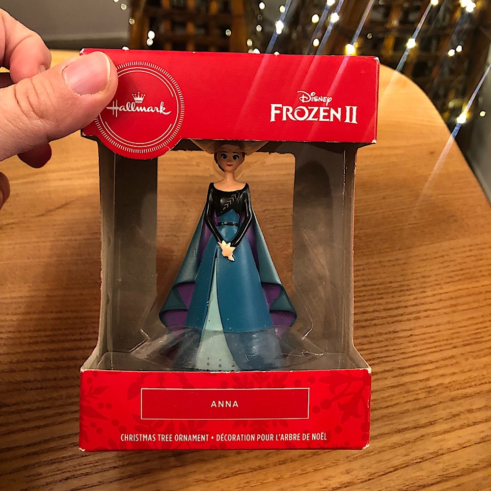 Disney Hallmark Ornament - Anna - Frozen - Heavy Resin